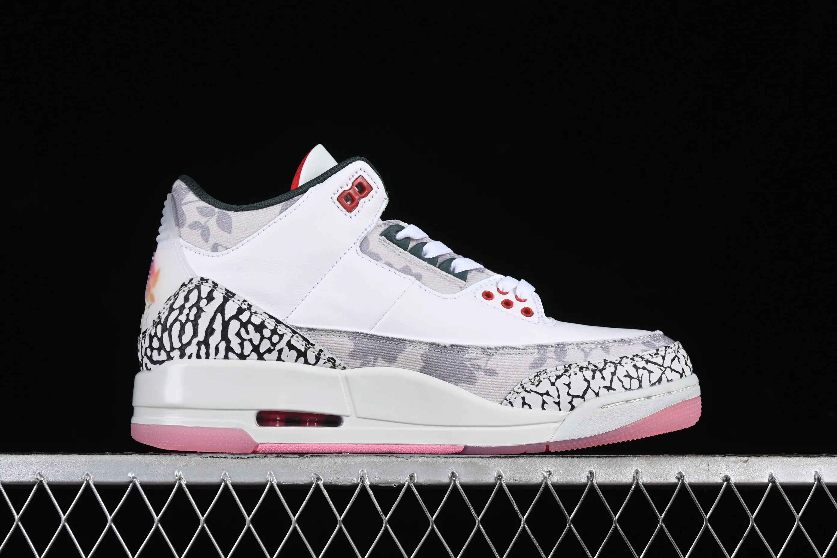 All categories Air Jordan Jordan series basketball shoes Air Jordan 3 Air Jordan 3 Retro "Wings" AJ3 Joe 3 Flower HM6993-100